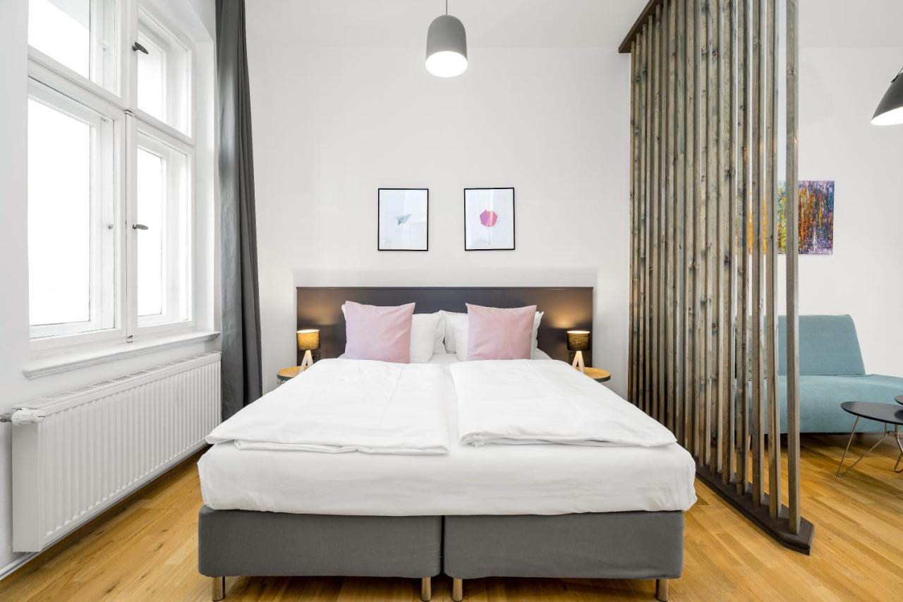 Studio Apartment Garden View